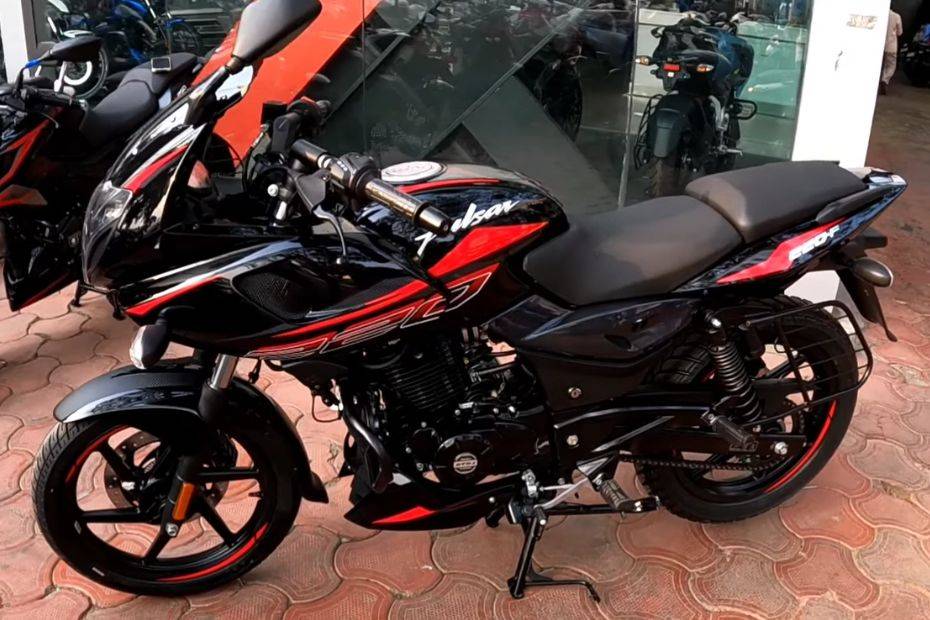 2024 Bajaj Pulsar 220F Launched 