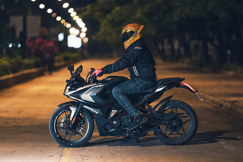 Bajaj Pulsar RS200
