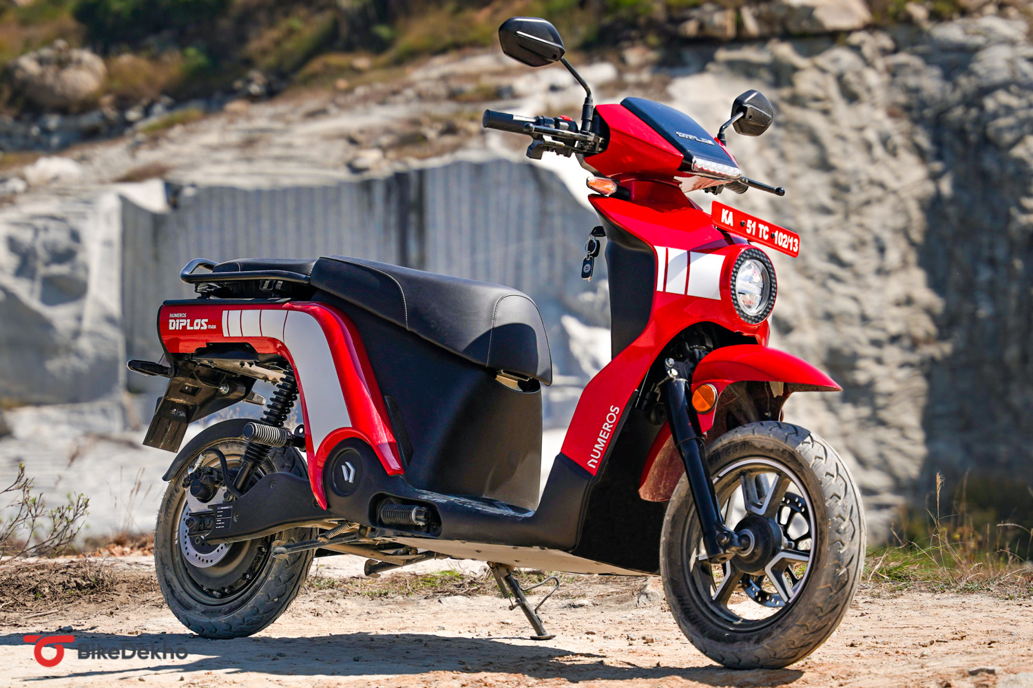 Numeros Diplos Max Review: The Rugged Electric Scooter You Need | BikeDekho