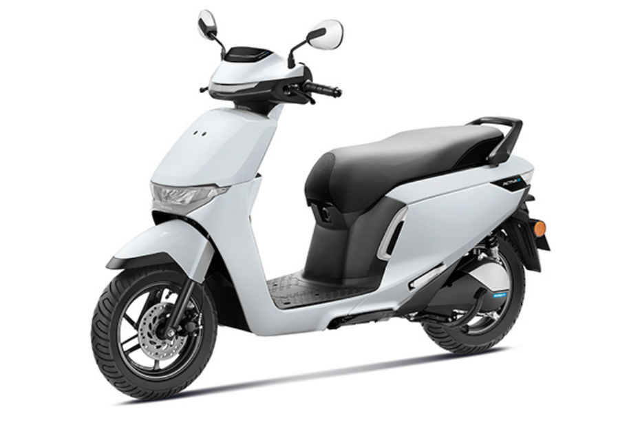 Honda Activa e: Pearl Misty White