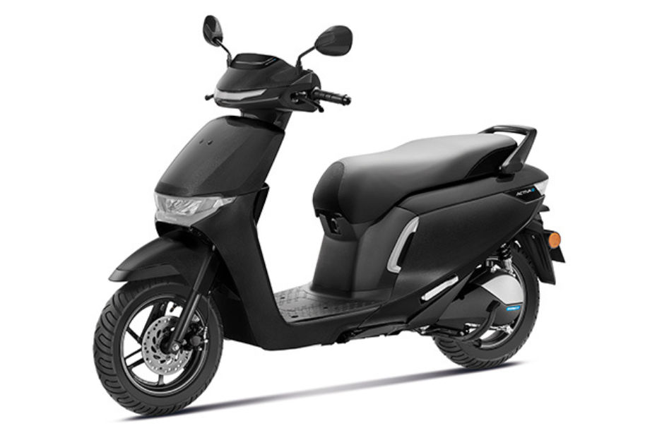 Honda Activa e: Pearl Igneous Black
