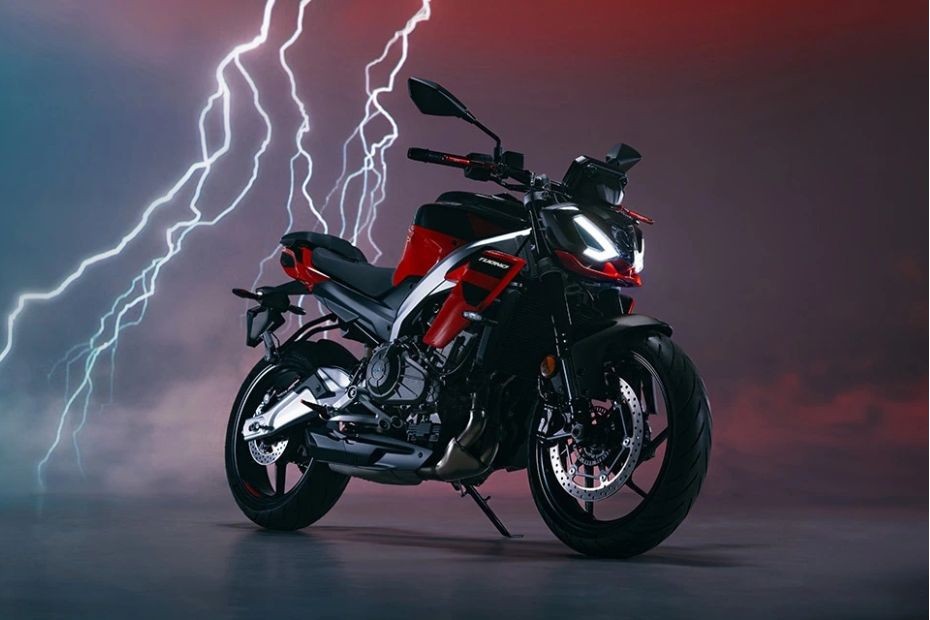 Aprilia Tuono 457: Who Is It For? Aprilia Tuono 457: Who Is It For?