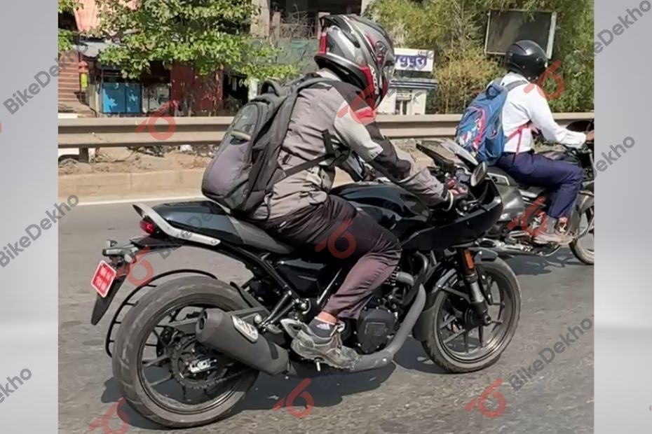 Upcoming Triumph Thruxton 400 Spied in India Once Again