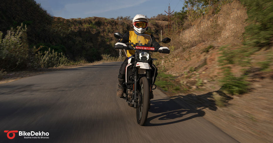 Hero XPulse 210 Azure Blue Riding Shot