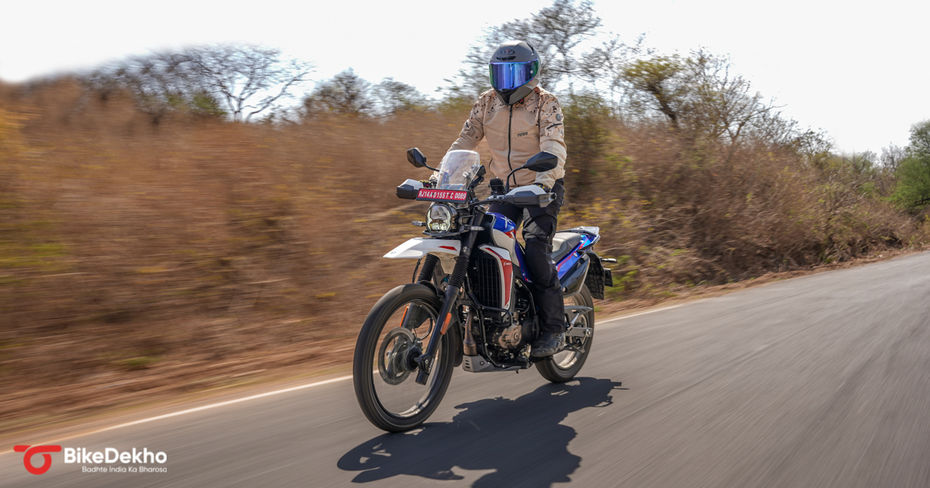 Hero XPulse 210 Azure Blue Riding Shot
