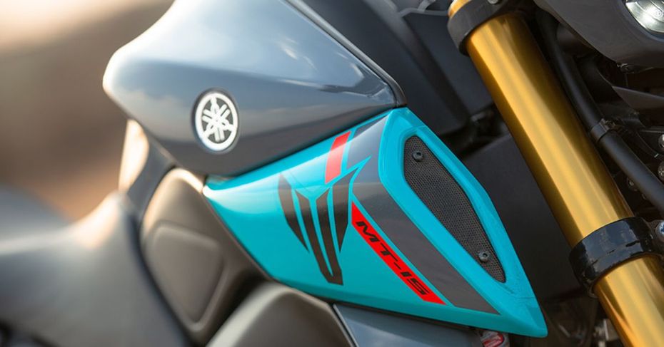 Yamaha MT-15 V2 tank extensions