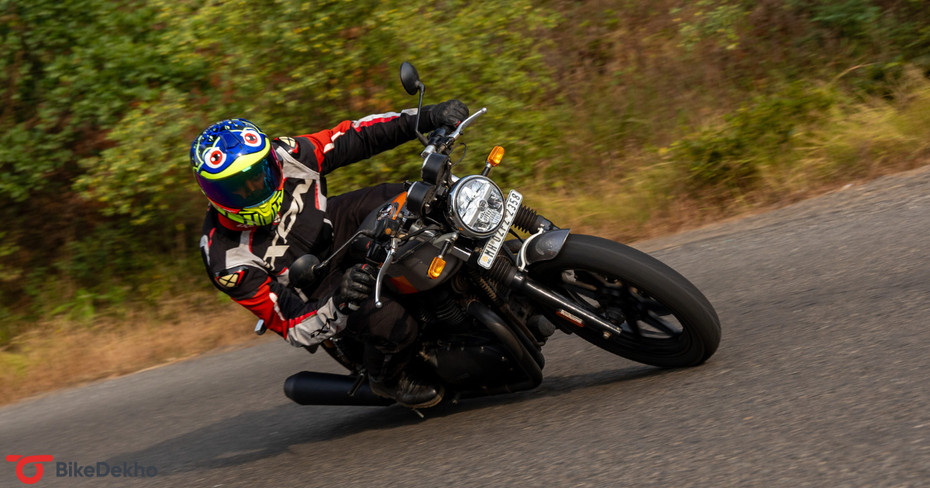 Royal Enfield Continental GT 65 Apex Grey Cornering Shot Royal Enfield Continental GT 65 Apex Grey Cornering Shot