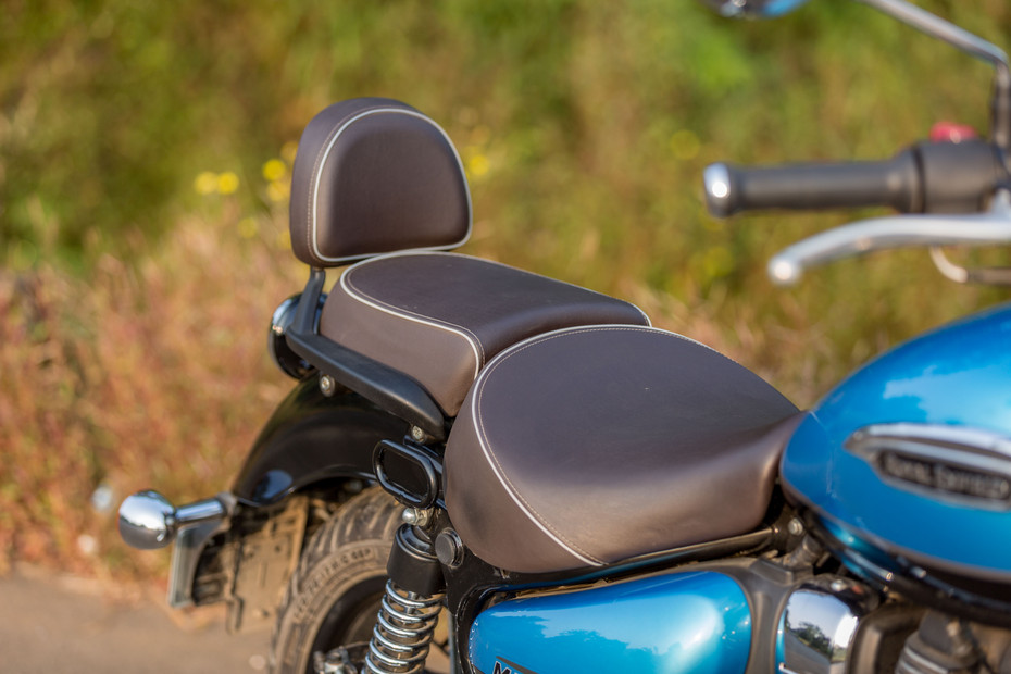 Royal Enfield Meteor 350 Seat