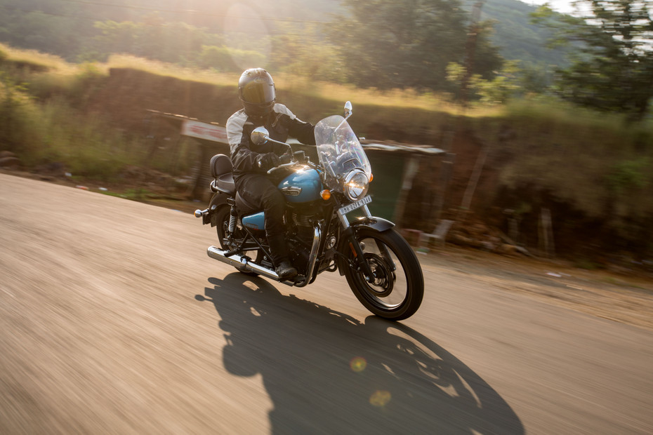 Royal Enfield Meteor 350 Cruising