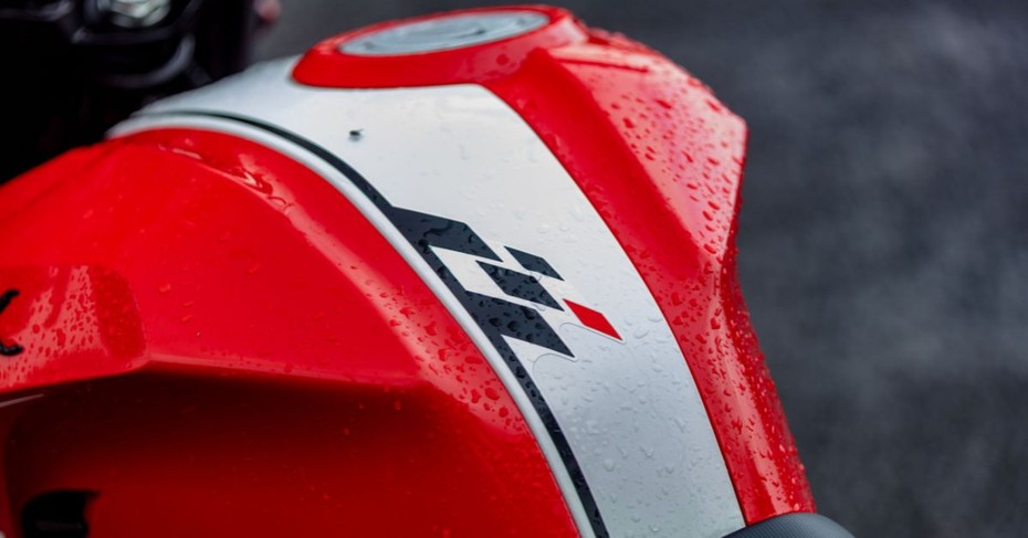 TVS RTR 160 4V Racing Red Fuel Tank TVS RTR 160 4V Racing Red Fuel Tank