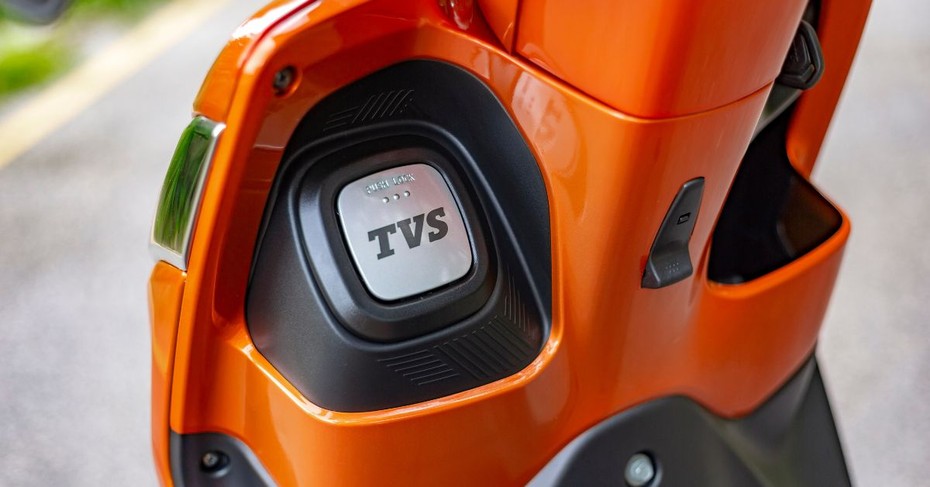 TVS Jupiter 125 Fuel Filler Cap and Glove Box