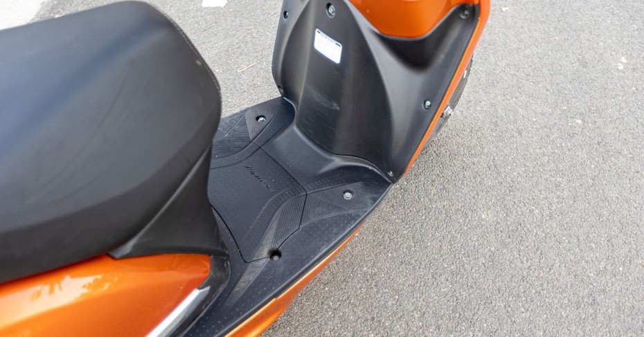 TVS Juptier 125 Floorboard