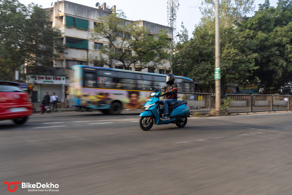 TVS Jupiter Riding In City