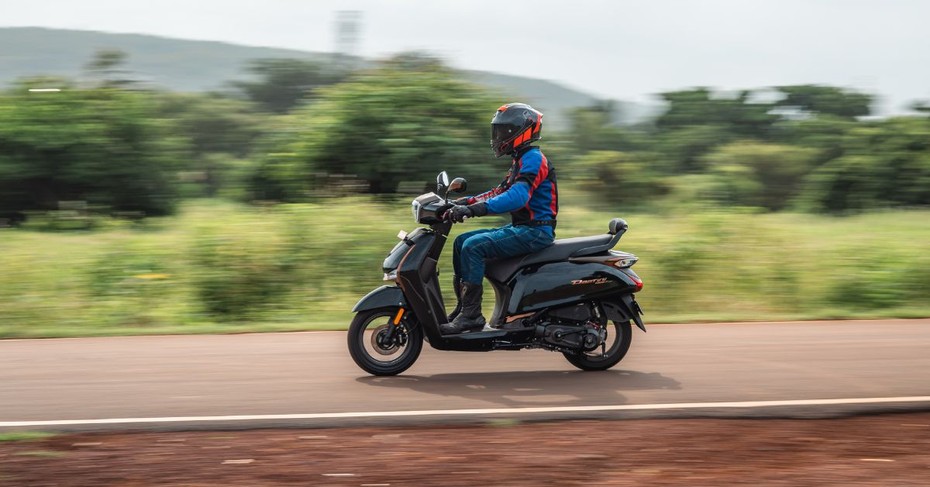 Hero Destini 125 Riding Posture