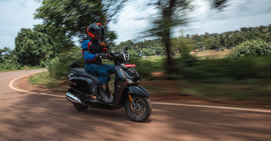 Hero Destini 125 Riding Shot