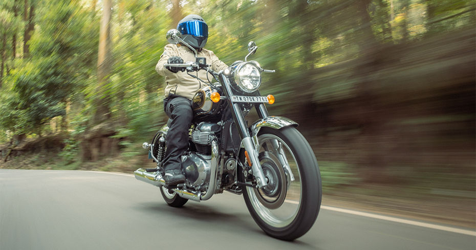 Royal Enfield Classic 650 Black Chrome Riding Shot