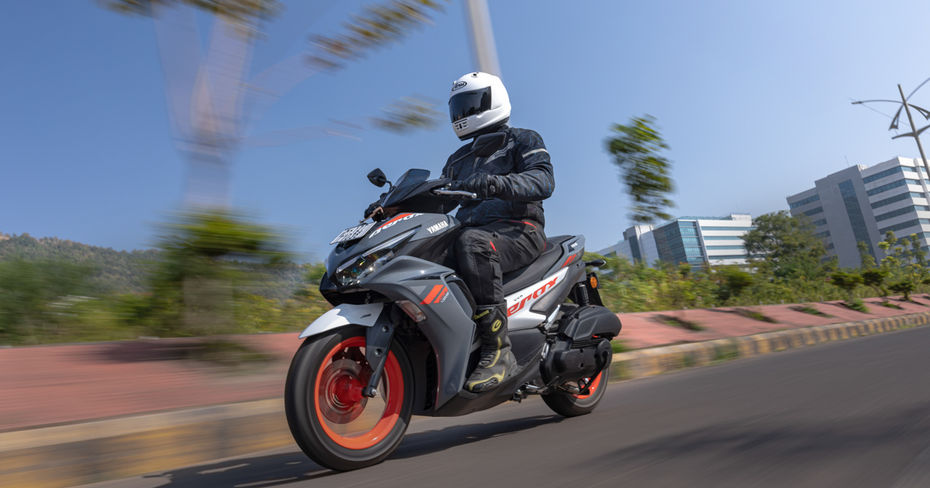 Yamaha Aerox 155 Grey Vermillion Riding Shot Yamaha Aerox 155 Grey Vermillion Riding Shot