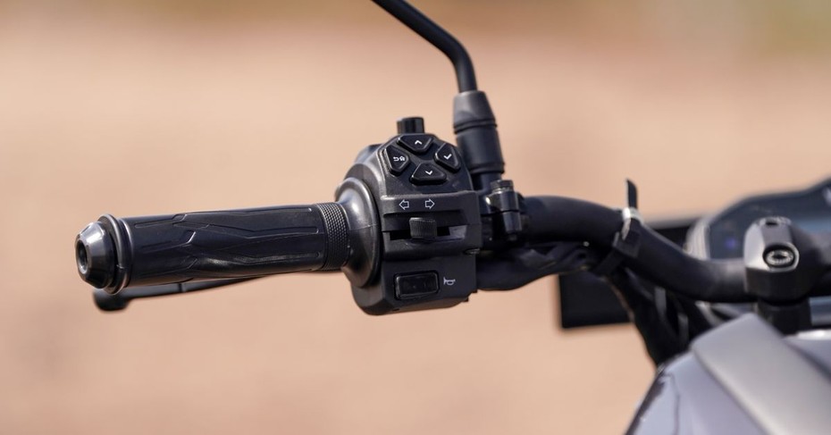 Yamaha FZ-S Fi Hybrid Switchgear