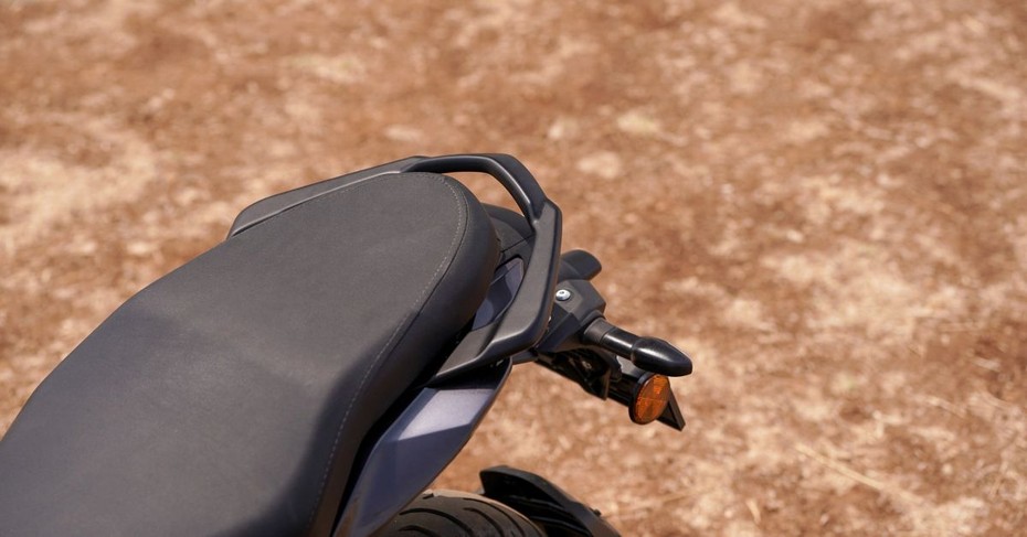 Yamaha FZ-S Fi Hybrid Grab Rail