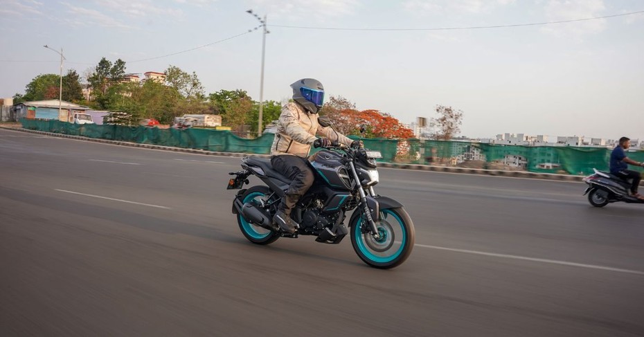 Yamaha FZ-S Fi Hybrid Rider Shot