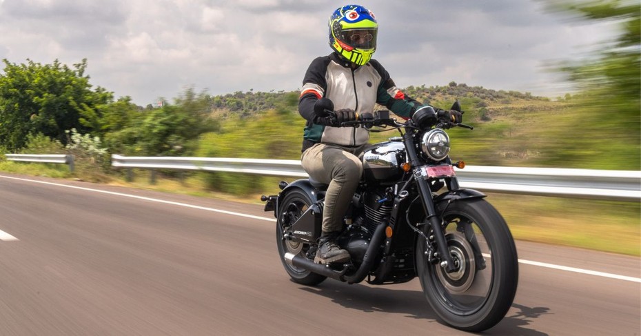 Jawa 42 Bobber Seating Postion