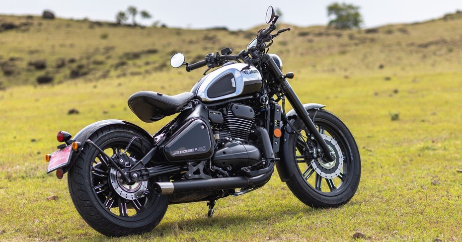 Jawa 42 Bobber Right View