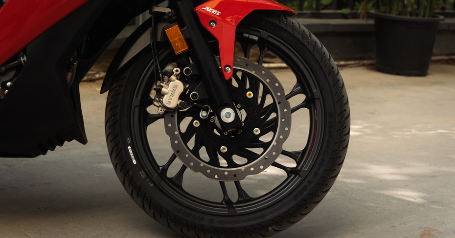 Hero Karizma XMR 210 Tyres And Grip Hero Karizma XMR 210 Tyres And Grip