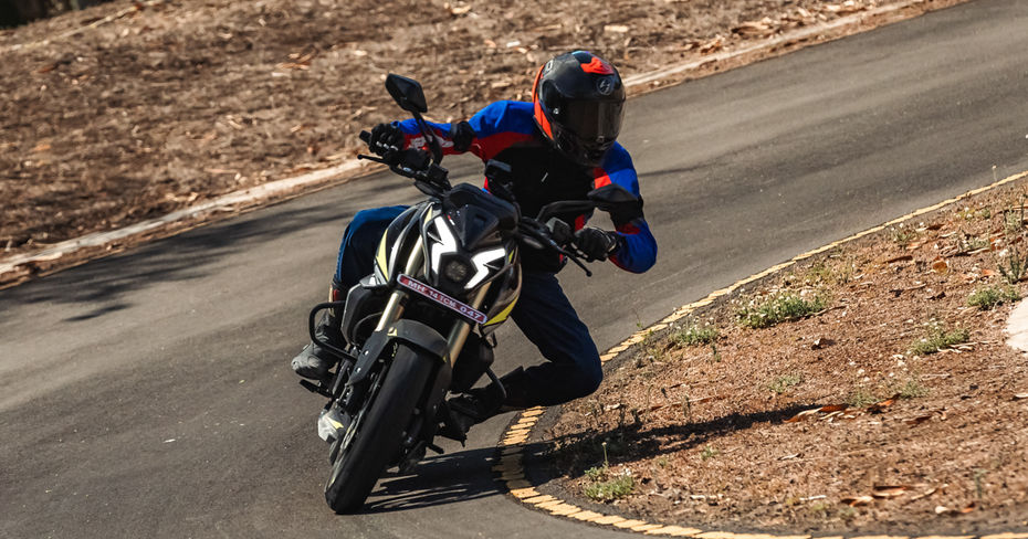 Bajaj Pulsar NS400Z Handling And Perfromance Bajaj Pulsar NS400Z Handling And Perfromance