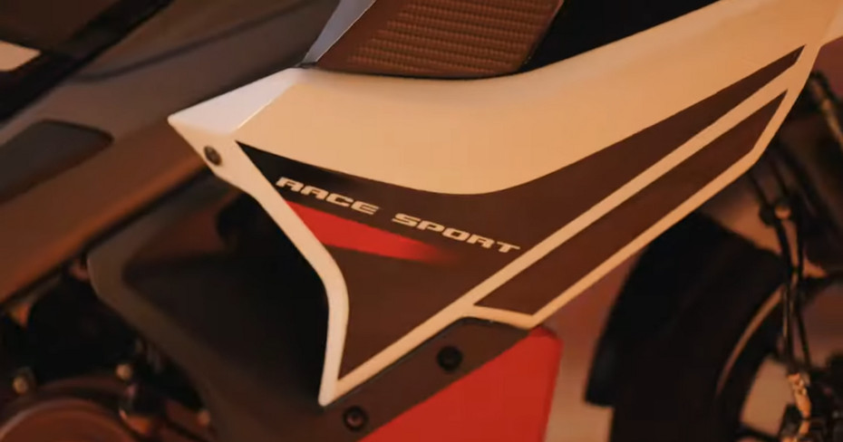 Bajaj Pulsar RS200 Side Panel