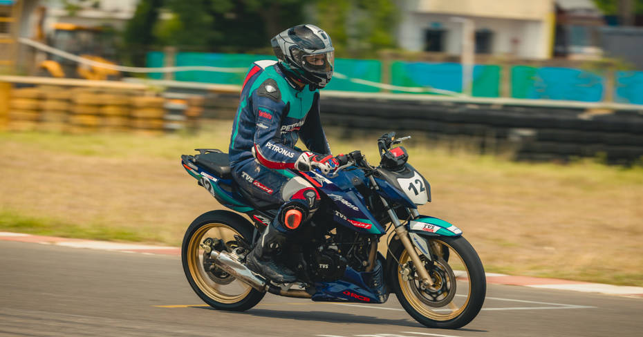 Race-spec TVS Apache RTR 200 4V