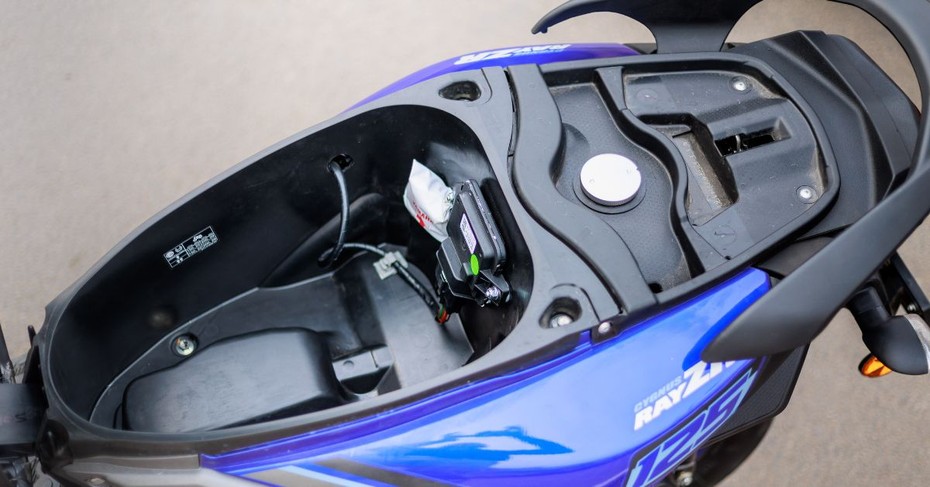 Yamaha RayZR Fi Hybrid Underseat Storage