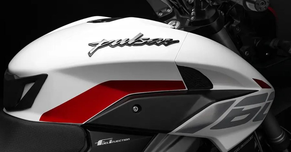 Bajaj Pulsar NS160 Tank Extensions Bajaj Pulsar NS160 Tank Extensions