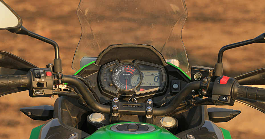 Kawasaki Versys-X 300 Instrument Console
