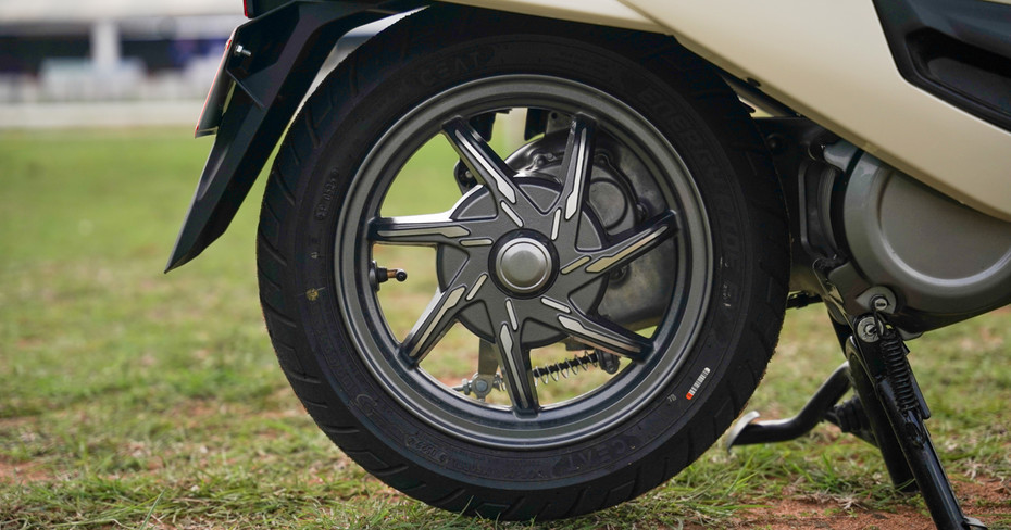 Suzuki e-Access Alloy Wheel