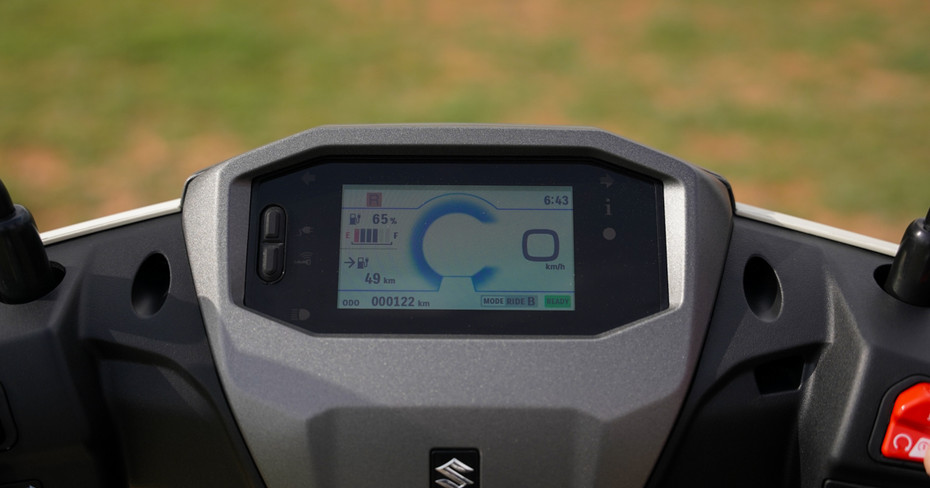 Suzuki e-Access TFT Display
