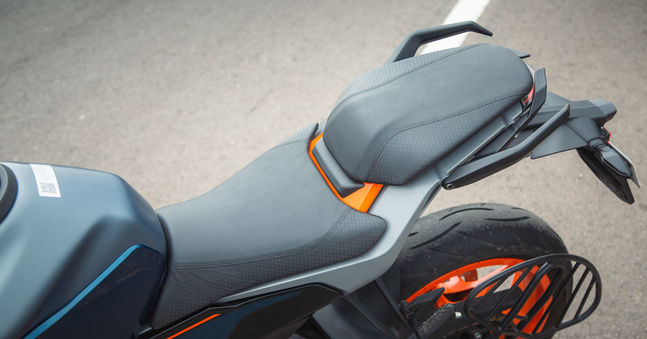 KTM 390 Duke Atlantic Blue Seat
