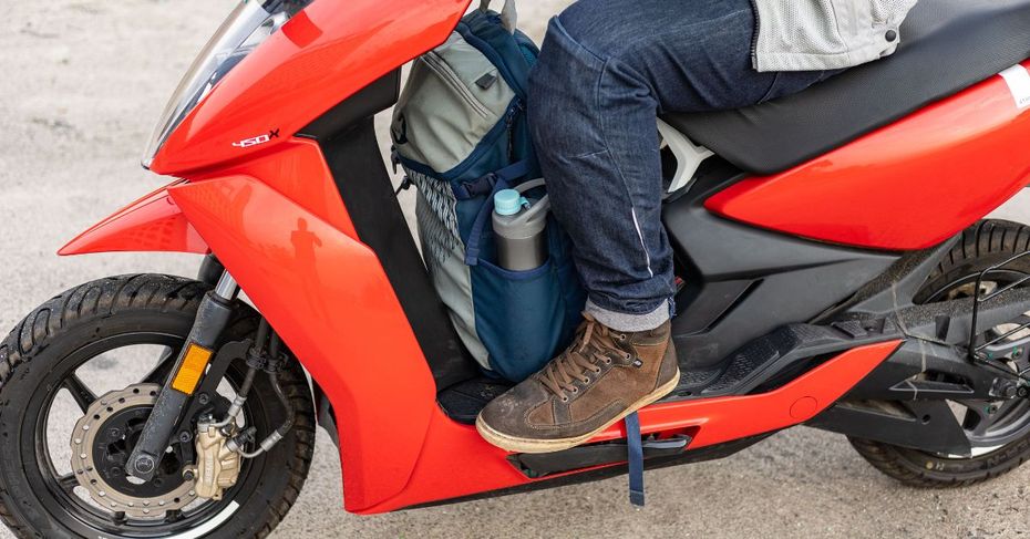 Ather 450X Floorboard Space Ather 450X Floorboard Space