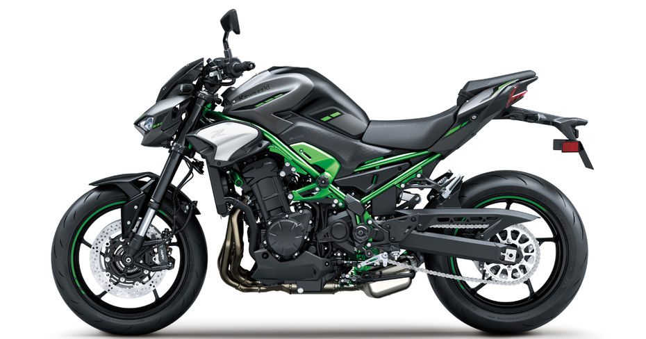 Left-hand side photo of Z900