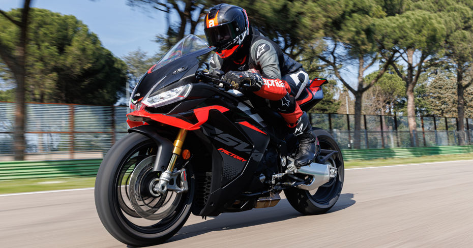 Aprilia RSV4 Front Three-quarters Aprilia RSV4 Front Three-quarters