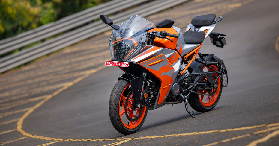 KTM RC 200 Front Profile KTM RC 200 Front Profile