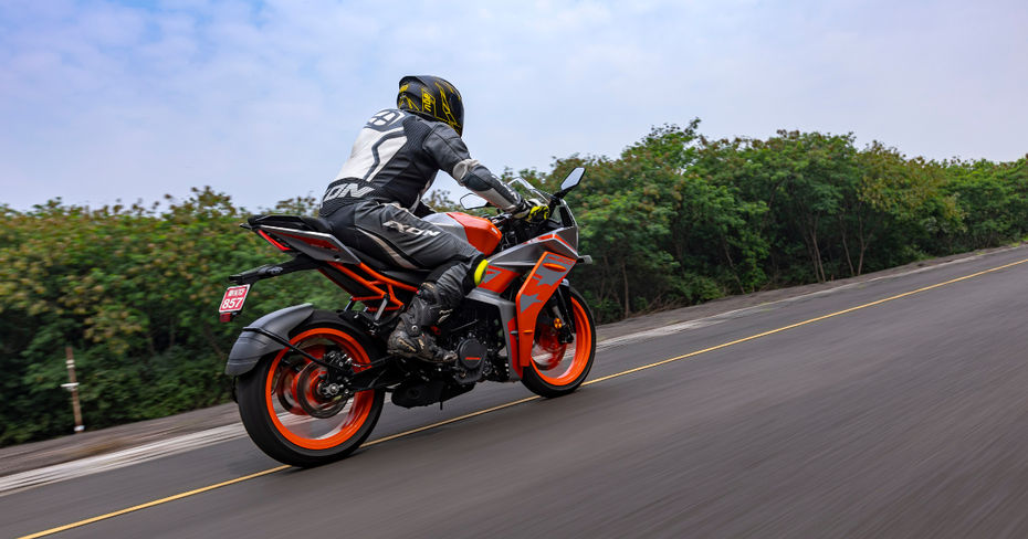 KTM RC 200 Rear Riding Shot KTM RC 200 Rear Riding Shot