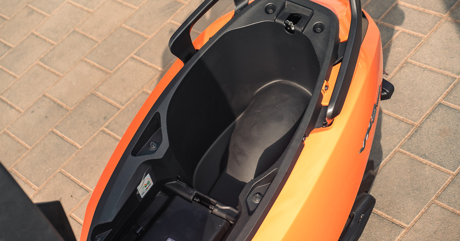 Vida VX2 Underseat Storage