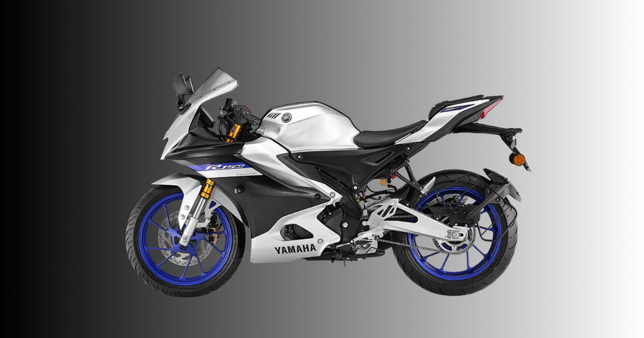 2025 Keeway RR300 Vs Yamaha R15: Compared In Pics | BikeDekho