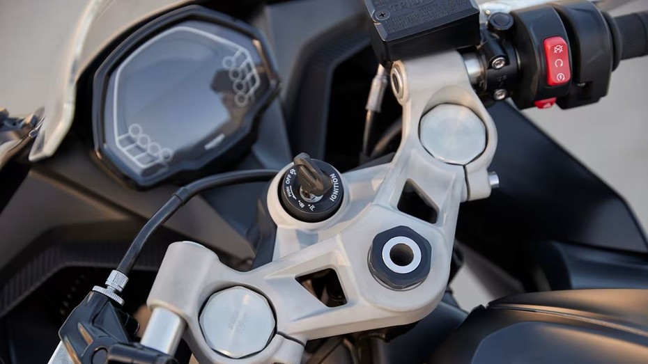 Triumph Daytona 660 Features Triumph Daytona 660 Features