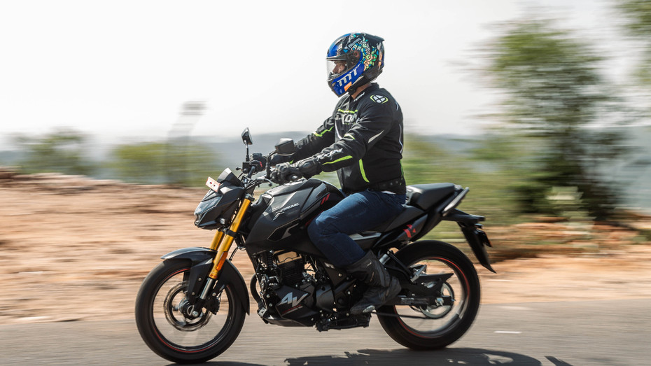 Hero Xtreme 160R 4V Comfort