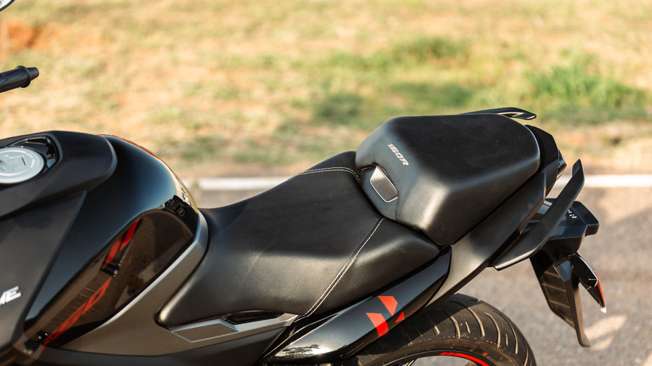 Hero Xtreme 160R 4V Seat