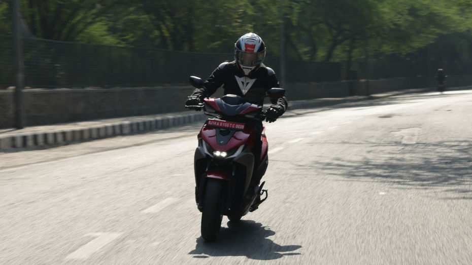 Hero Xoom 125 City Riding Hero Xoom 125 City Riding