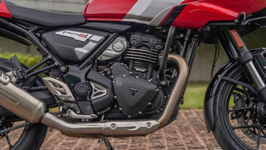 Triumph Thruxton 400 Engine