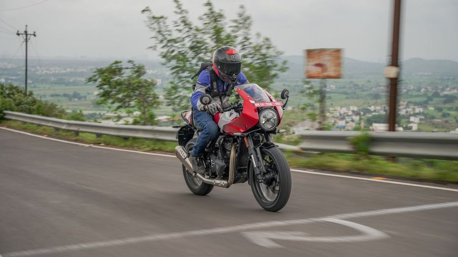 Triumph Thruxton 400 Mileage