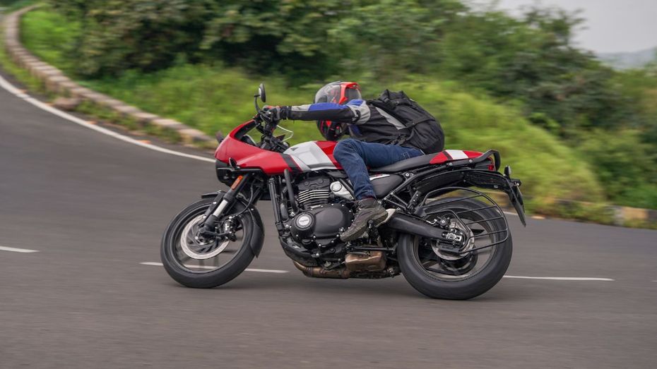 Triumph Thruxton 400 Handling